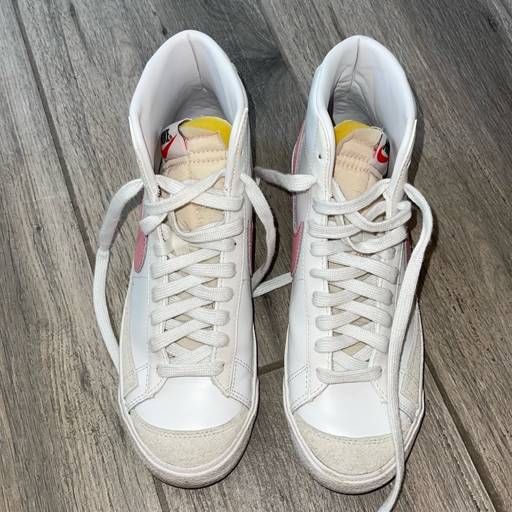 Nike Blazers (Pink)
